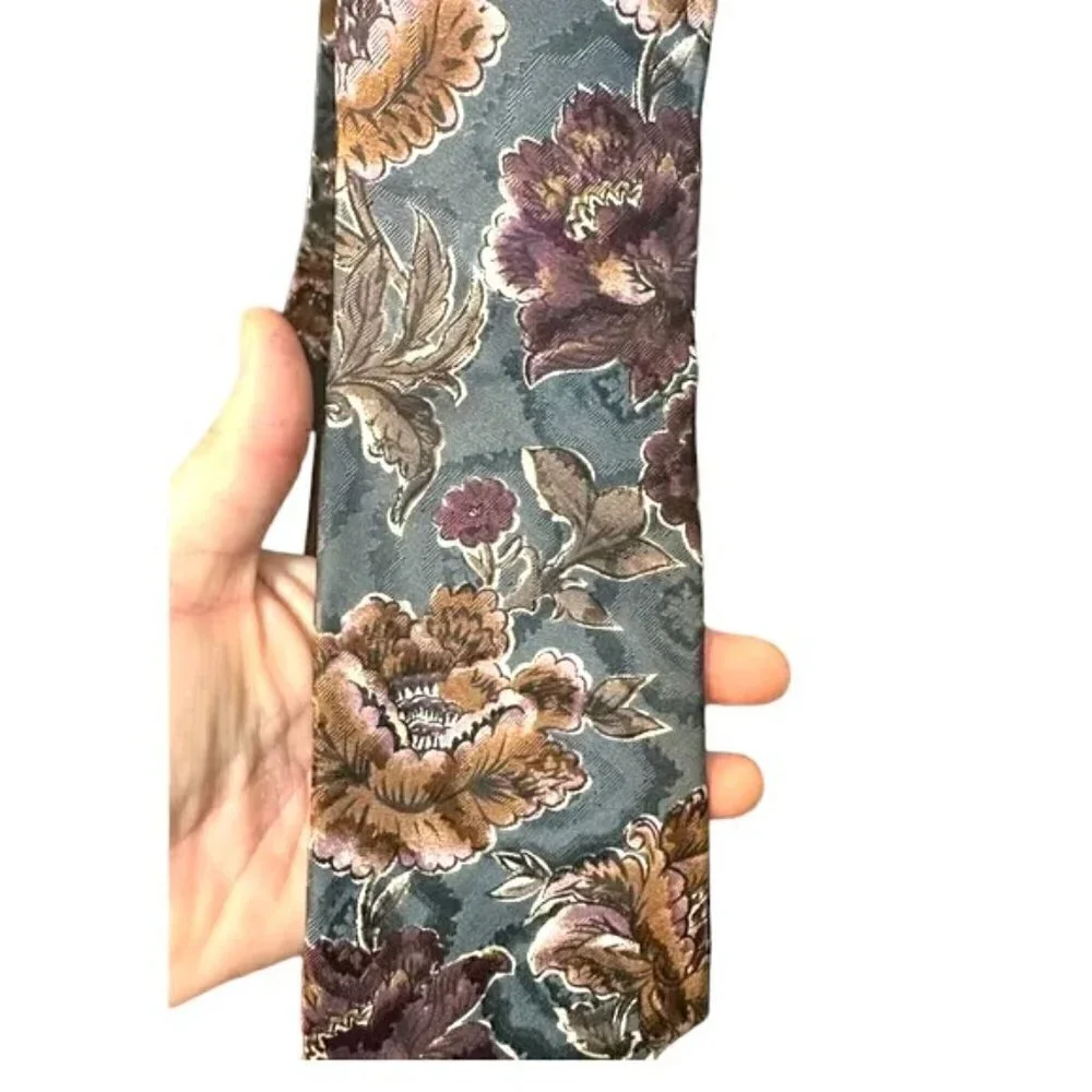 Oscar De La Renta Couture Purple Floral Tie